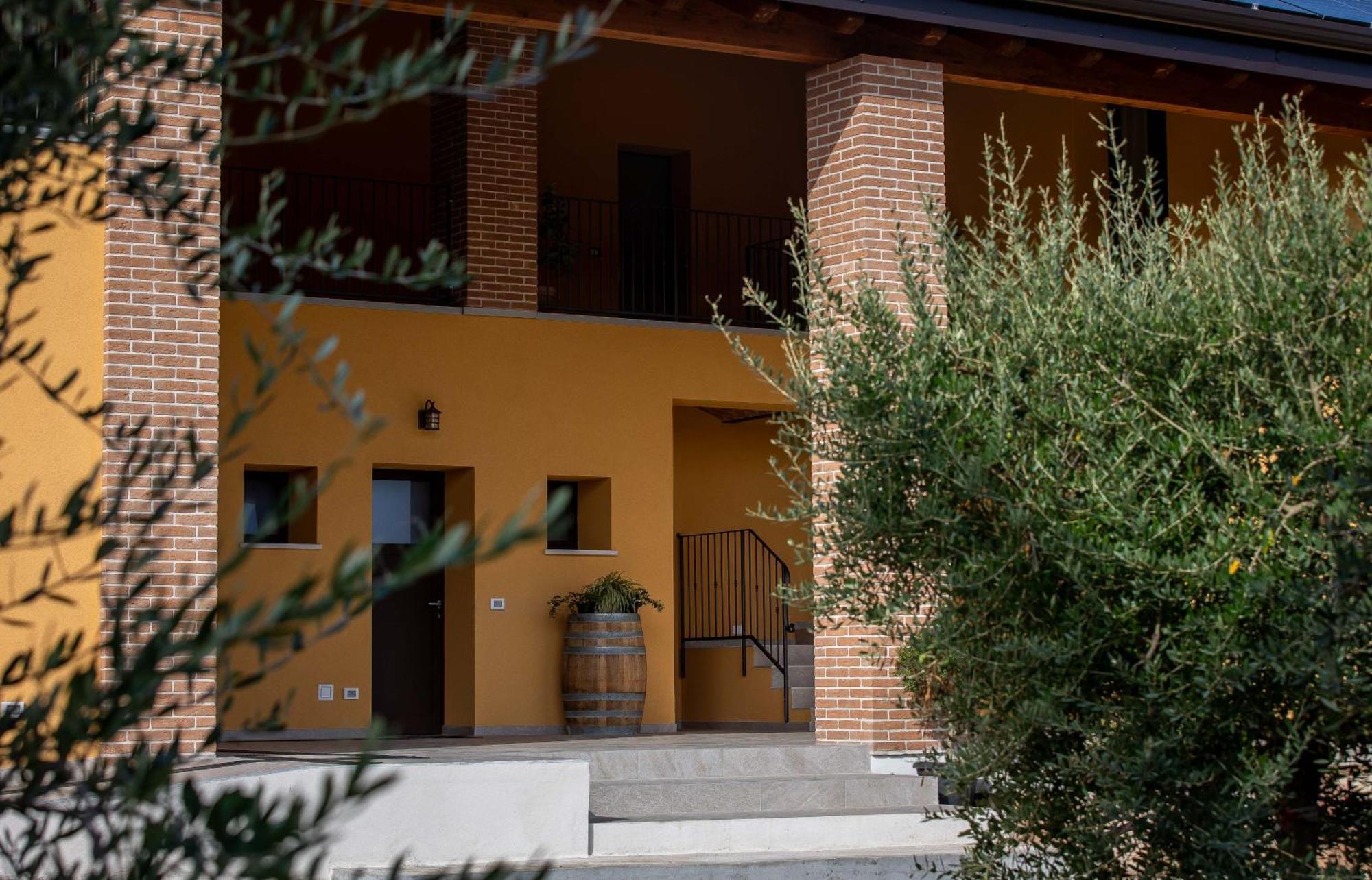 Agriturismo Corte Casa Erminia 콜라 외부 사진
